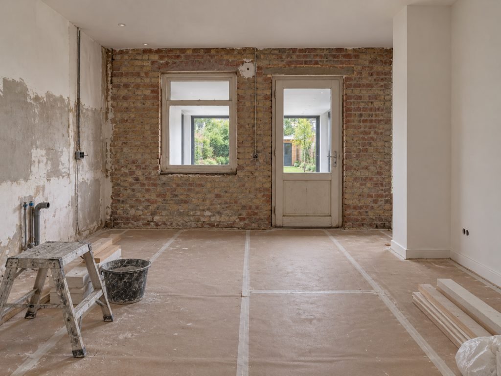 Rolde tijdens: aanbouw dicht, achtergevel nog erin